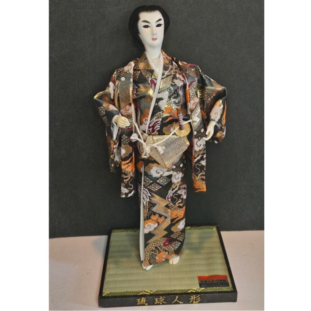 SALE VTG Ryukyu Figure Okinawa City  Moromi Blvd original tags16"/42cm wood base